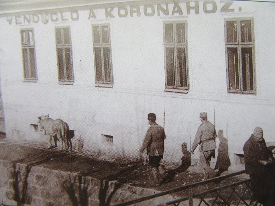 Román katonák hazakísérik a vendéglő szamarát